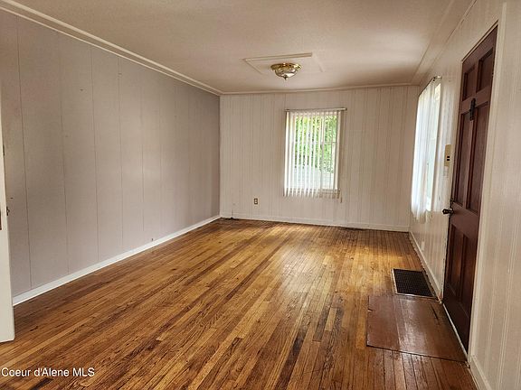 2nd image of 1137 E Garden Ave