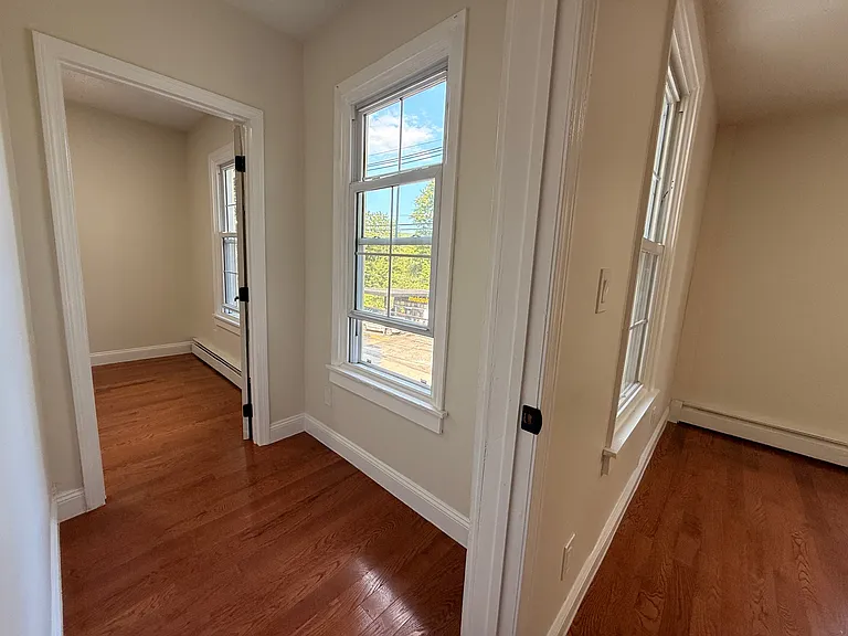 73-77 W Thames St #73 — Photo 5