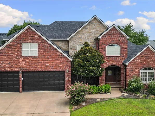 3907 NE Cadbury Ave, Bentonville, AR 72712