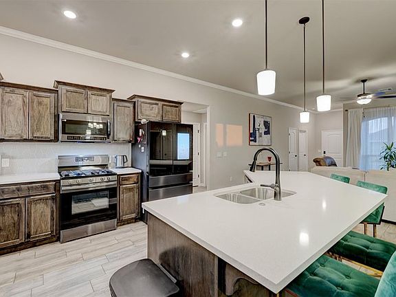 4th image of 18233 Sunny Stone Ln