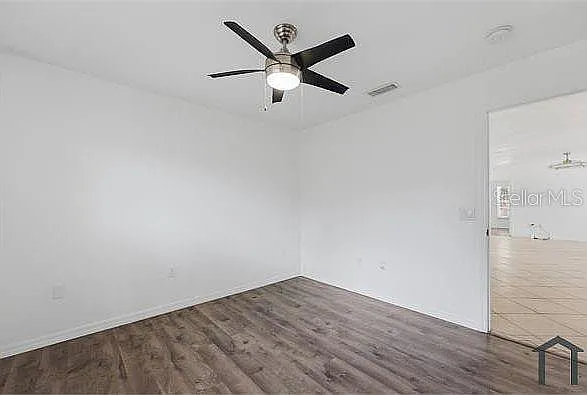 4404 Meadow Creek Cir — Photo 18