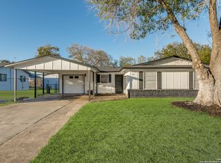 7411 Singing Brook Dr, San Antonio, TX 78227