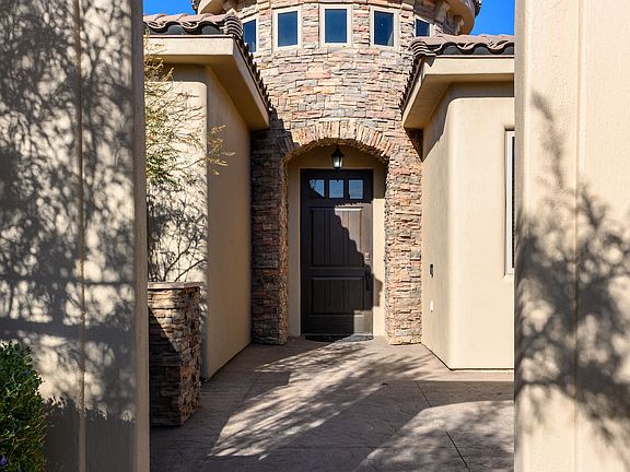 4th image of 2081 S Great Basin Dr