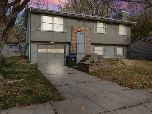 1658 Burns Ave, Iowa City, IA 52240