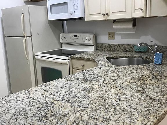 4th image of 618 Sea Pine Way APT C2