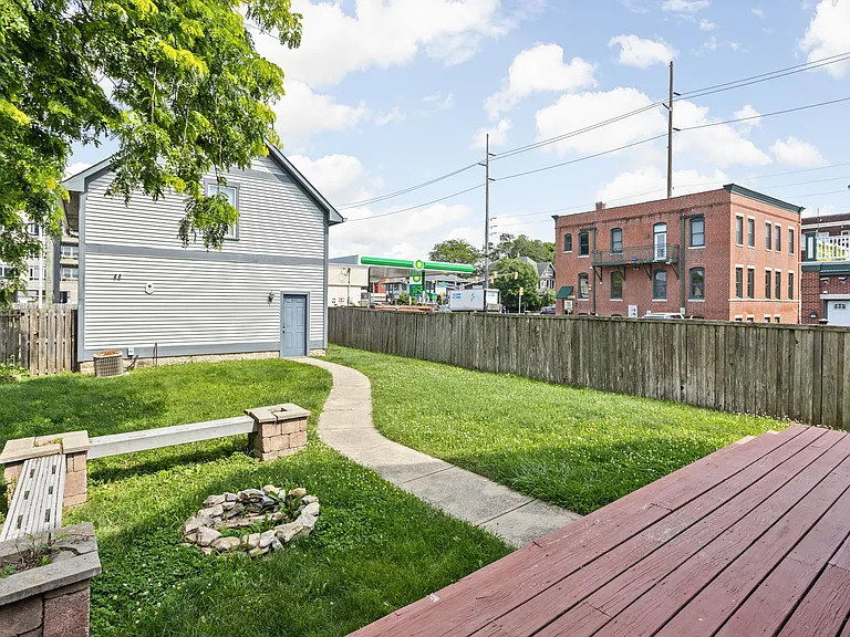 2213 N Talbott St — Photo 19