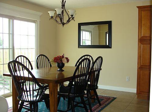 Breakfast eating area