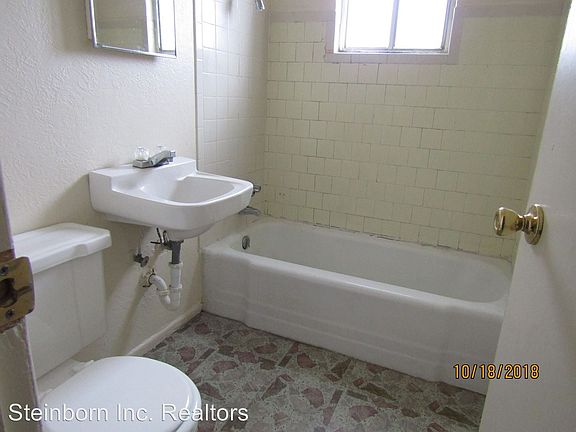 5th image of 1405 Wyoming Ave APT 1