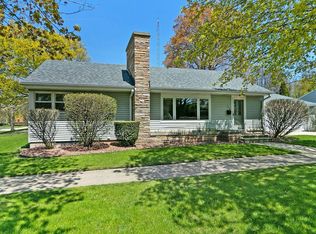 116 73rd St, Kenosha, WI 53143
