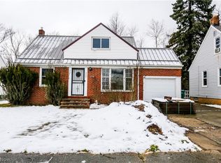 16009 Grant Ave, Maple Heights, OH 44137