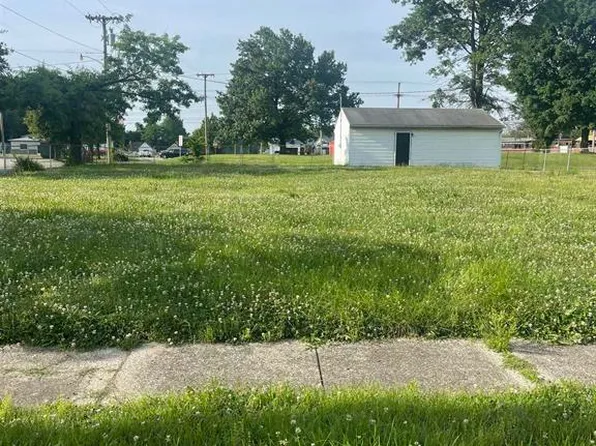902 W 8th St, Owensboro, KY 42301