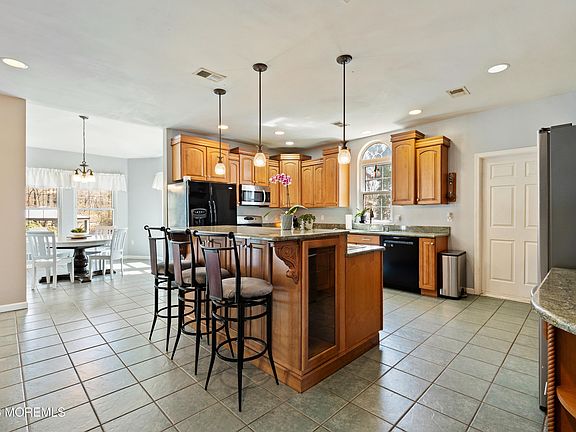 4th image of 1042 Maxim Southard Road