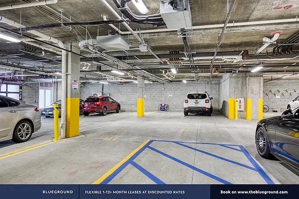 Rented by The Blueground | media 319