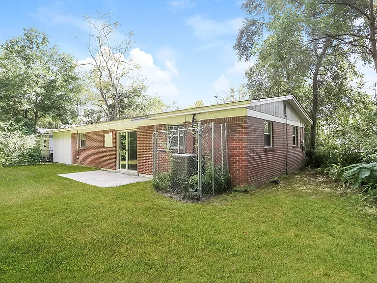 6812 Hawkins Ct — Photo 24