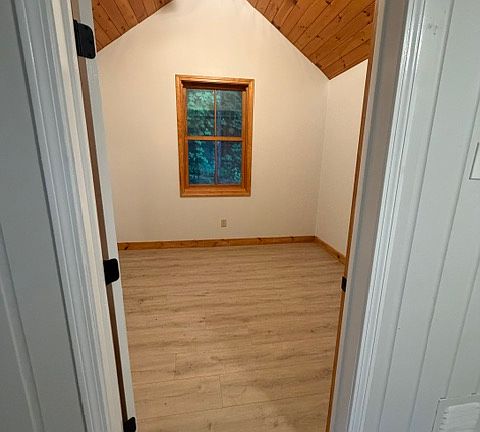5th image of 122 Herrick Rd