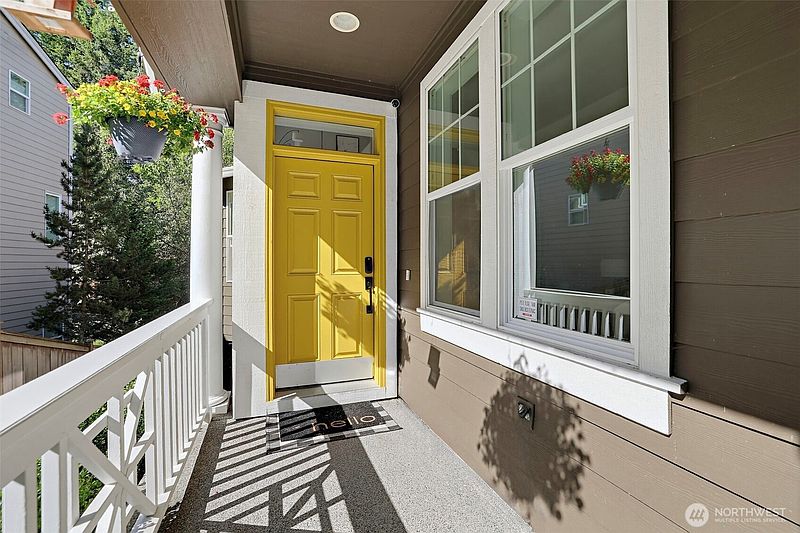 3rd image of 6627 Silent Creek Avenue SE