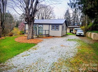 8 Linda Vista Dr, Asheville, NC 28806