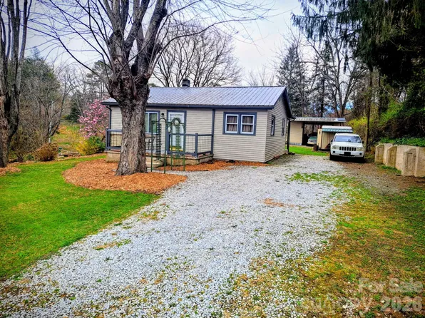 8 Linda Vista Dr, Asheville, NC 28806