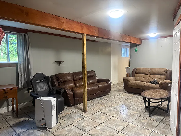 391 Five Springs Rd — Photo 3