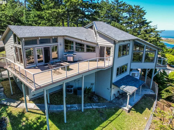 94418 Tom Cat Hill Rd, Gold Beach, OR 97444