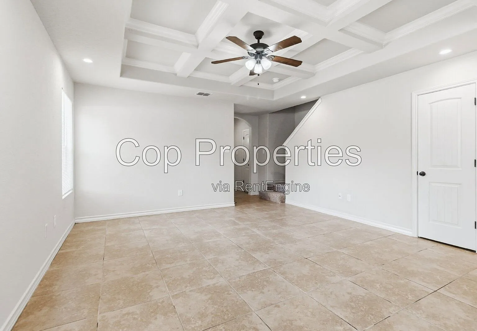 3 bed, 2.5 bath, 1219 sqft, $1,395 — Photo 3