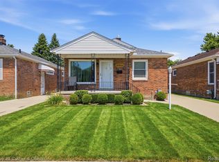 15924 Hanover Ave, Allen Park, MI 48101