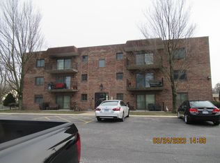 1940 183rd St APT 2A, Homewood, IL 60430