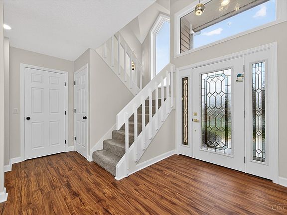 3rd image of 811 Wind Bluff Point