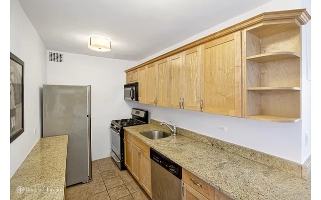 Rented by Douglas Elliman | media 4