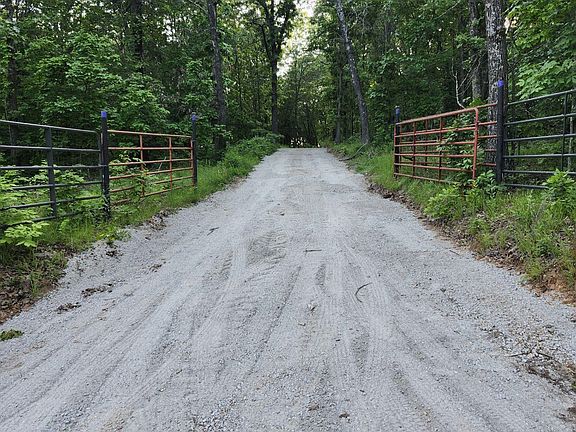 5th image of 2301 S 670th Rd