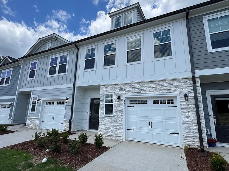 8815 Malmesbury Ln — Photo 1