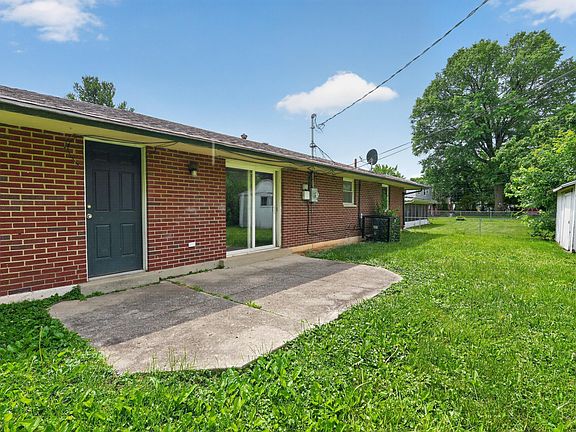 3rd image of 1401 Hentz Dr