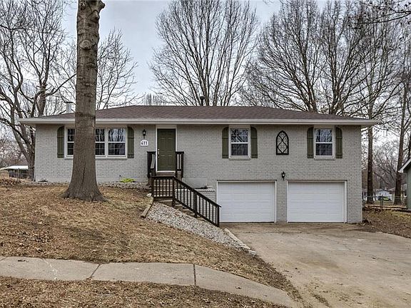 2nd image of 411 Sherry Ln