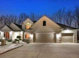 2125 Charles St, De Pere, WI 54115
