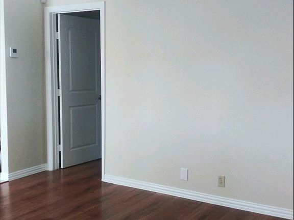 3rd image of 1601 Daniel Dr #1