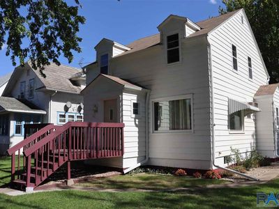 409 S Main St, Wentworth, SD, 57075