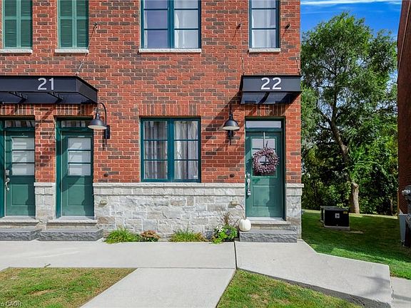 3rd image of 290 Barton St W #22