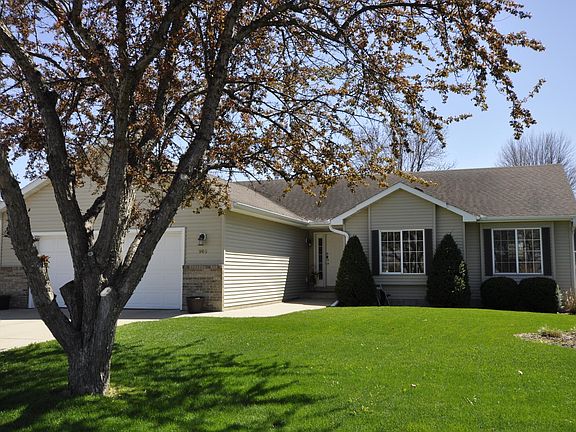 2nd image of 965 18th St SE