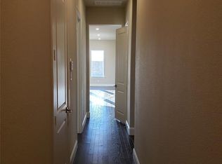10214 Mesa Dr, Iowa Colony, TX 77583