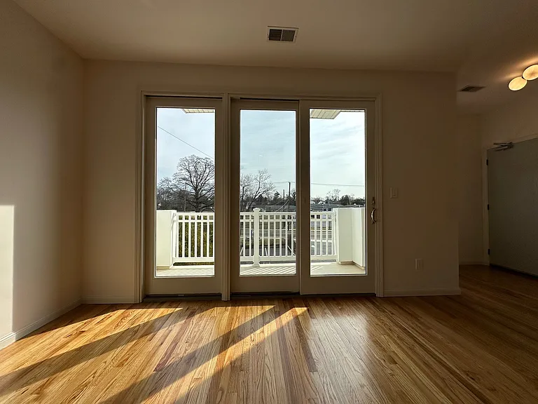 865 Arnold Ave — Photo 6