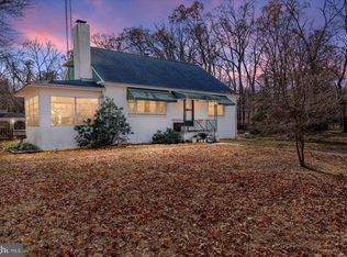 867 Woods Rd, Pasadena, MD 21122