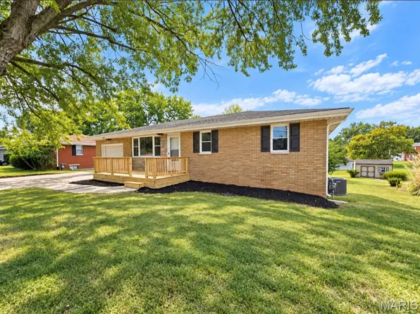 5424 Humbert Rd, Alton, IL 62002