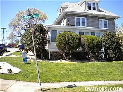 1st image of 10 Cathedral Ave
