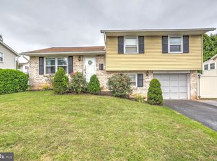 347 Jeff Ave, Ephrata, PA 17522