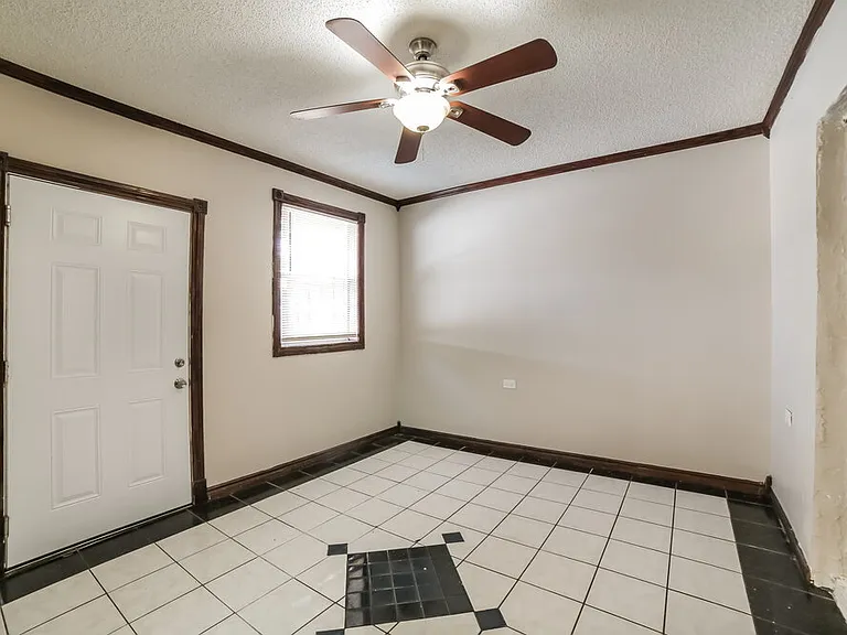 5901 Lincoln Cir W — Photo 8