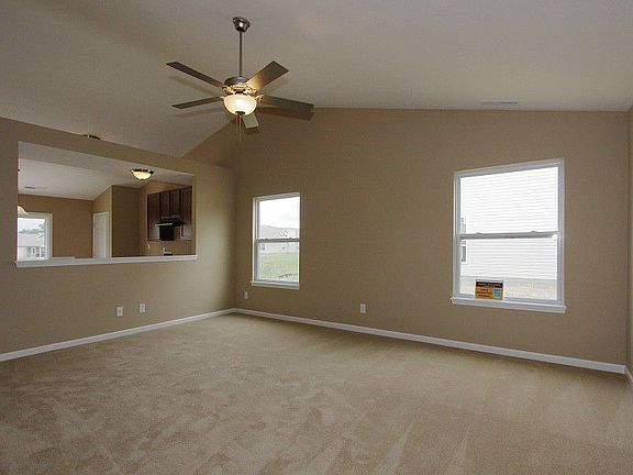4th image of 622 Sonoma Ln