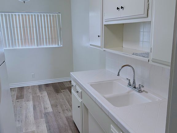 5th image of 1151 Justin Ave APT 1