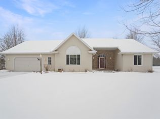 N4257 Twelve Corners Rd, Black Creek, WI 54106