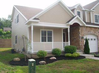 83 Lona Ln, Rensselaer, NY 12144