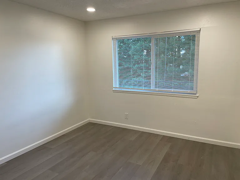 Zelma Apartments — Photo 14